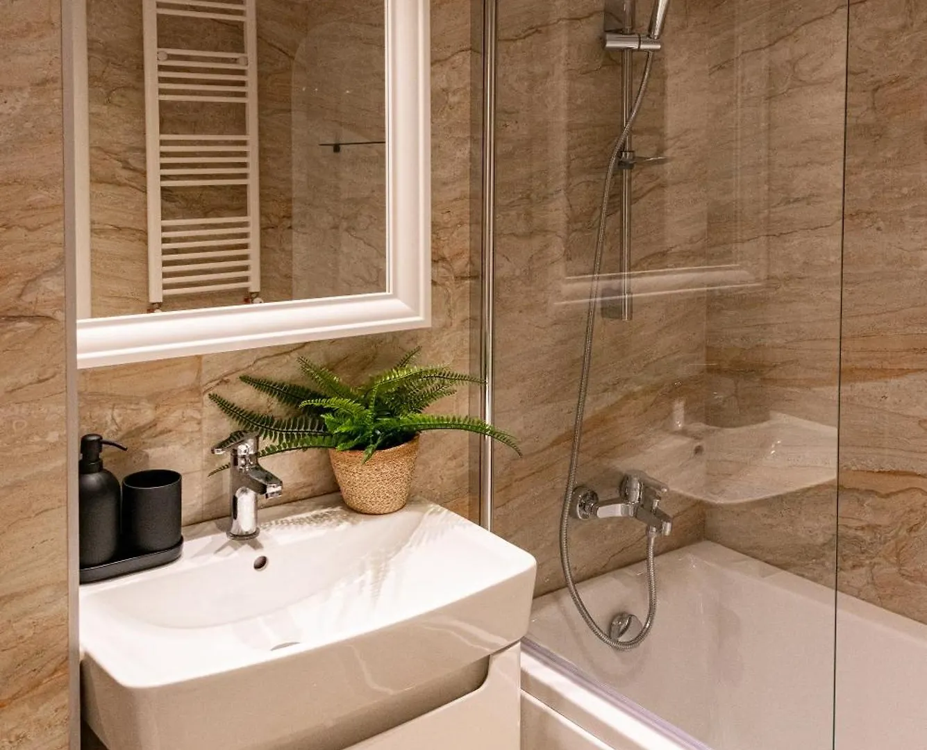 Central Residence Apartment 812B3 ブカレスト 0*,  ルーマニア