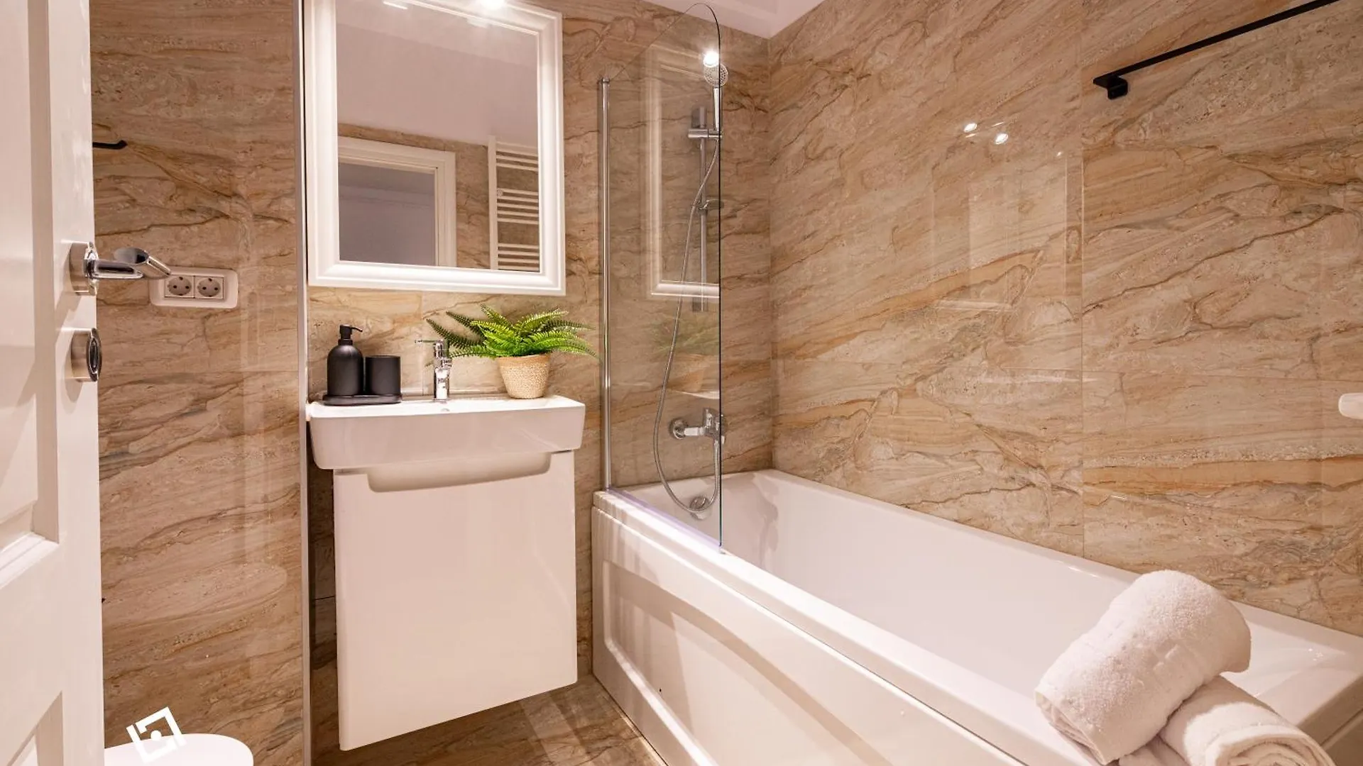 Central Residence Apartment 812B3 ブカレスト